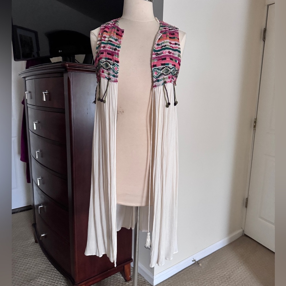 Bohemian Sleeveless Tunic with Pink Accents